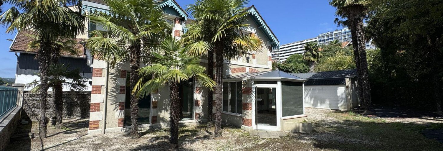 Commerce  195 m² à louer à Pau (64000)