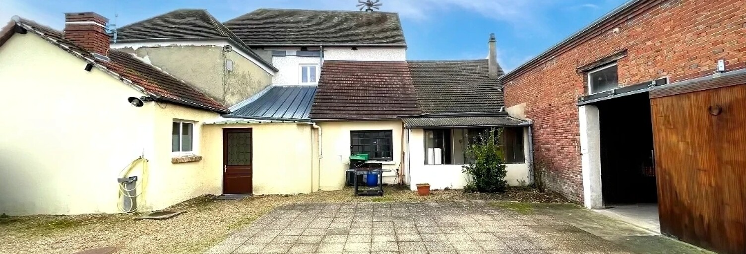 Immeuble  207 m² à vendre à Mézières-en-Drouais (28500)