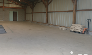 Garage  300 m² à vendre à Beaufort-en-Anjou (49250)