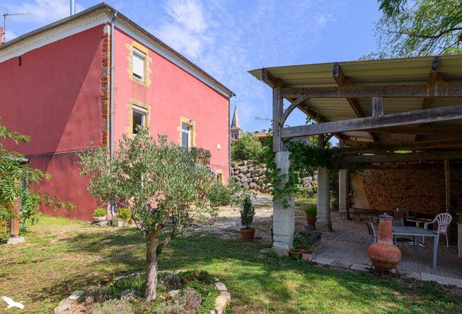 Maison en pierre de 5 pièces principales — photo 1