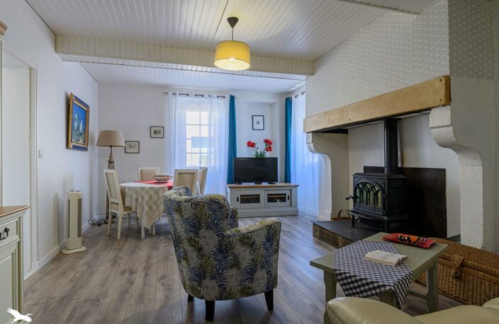 Maison en pierre de 5 pièces principales — photo 2