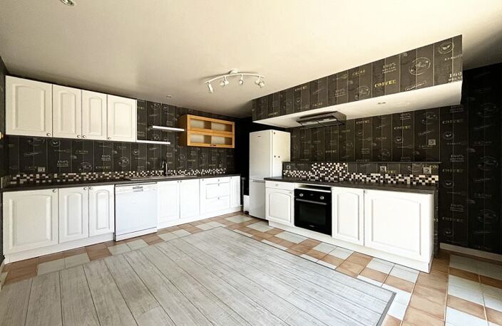 Maison en pierre de 5 pièces principales — photo 4