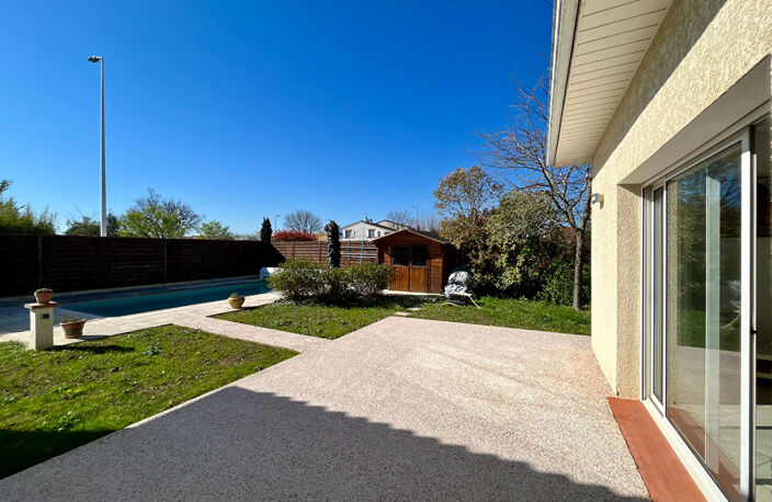 LEGUEVIN - Maison meublé- 137m² -  avec piscine et terrain de 870m² — photo 2