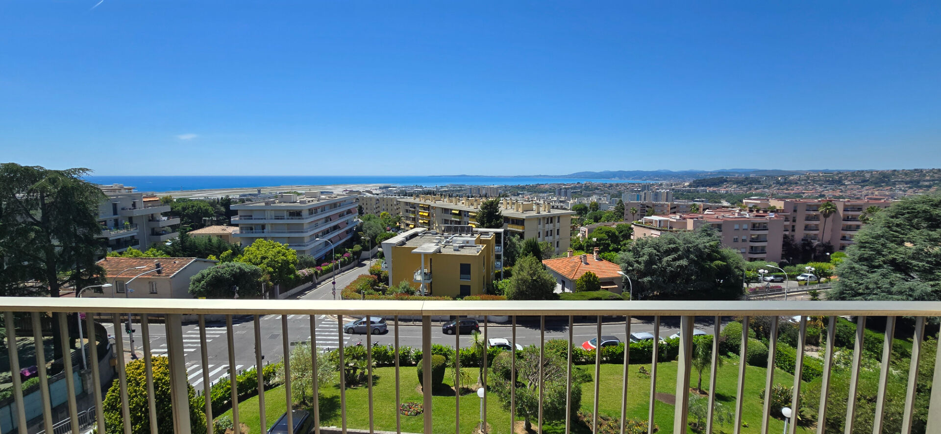 Photo Bel appartement familial avec vue Mer sur la Corniche Fleurie image 4/4