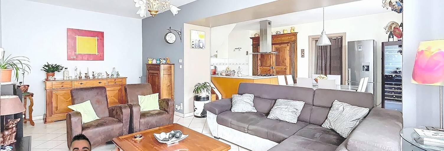 Maison 7 Pièces 190 m² à vendre à Montrottier (69770)