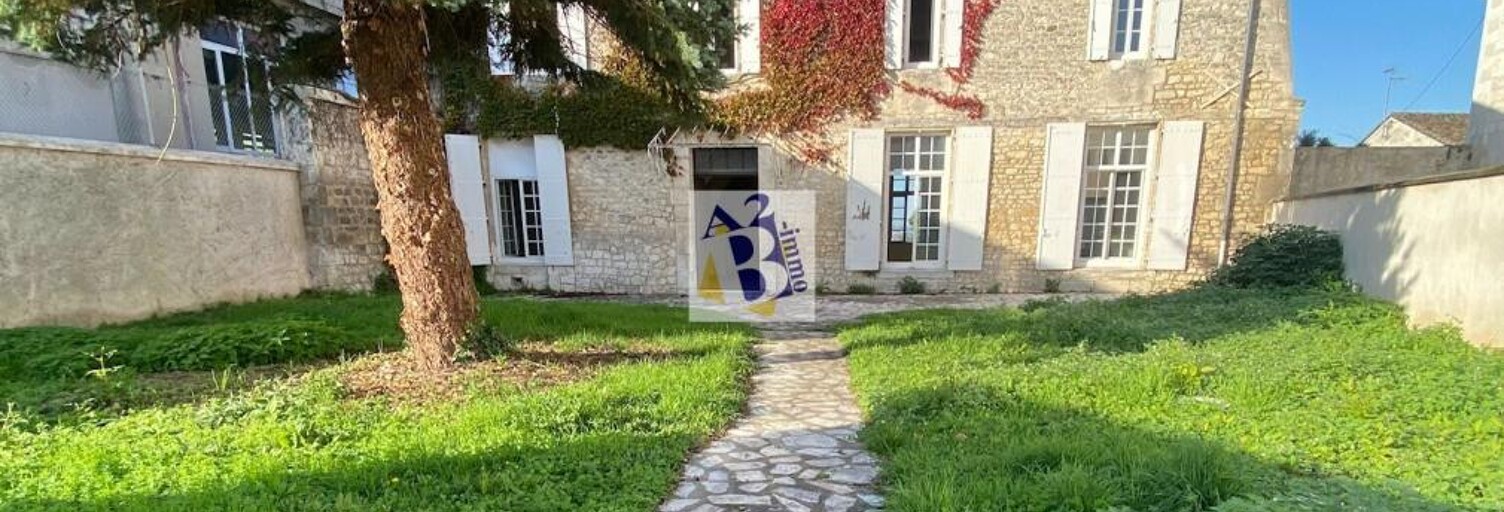 Maison 10 Pièces 330 m² à vendre à Angoulême (16000)
