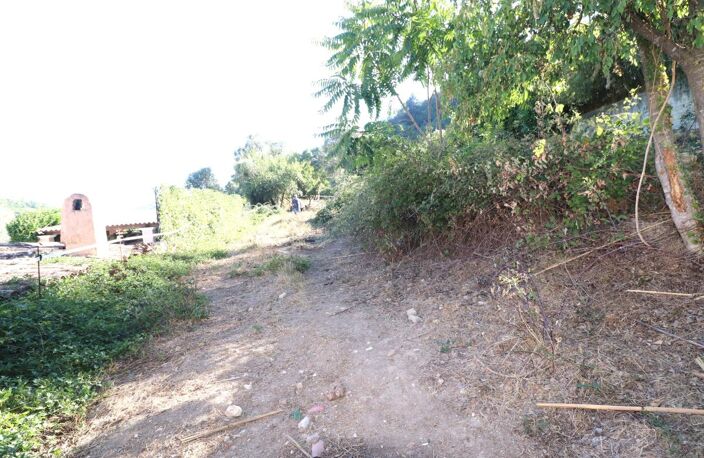 Terrain constructible à COARAZE 1685 M² — photo 2