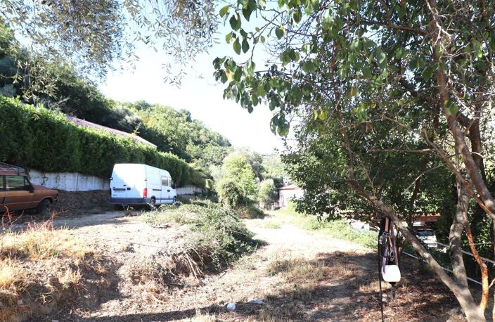 Terrain constructible à COARAZE 1685 M² — photo 3