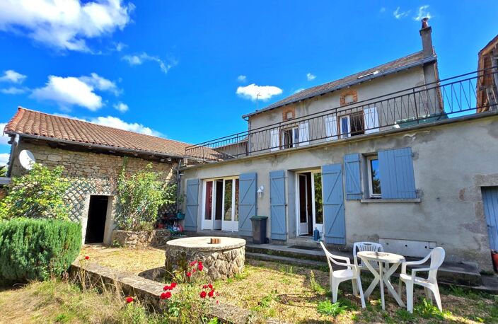 Maison Familiale de 9 chambres avec Grange et Jardin - Centre-Bourg - Calme et Tranquilité — photo 3