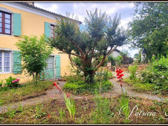 Maison de famille à vendre 7 pièces SAULT DE NAVAILLES (64) — photo du bien