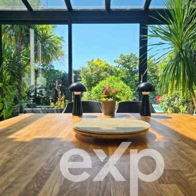 Maison 8 pièces 994560 €