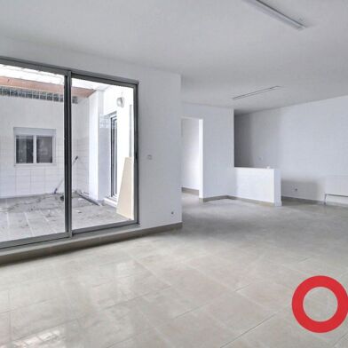 Commerce  266000 €