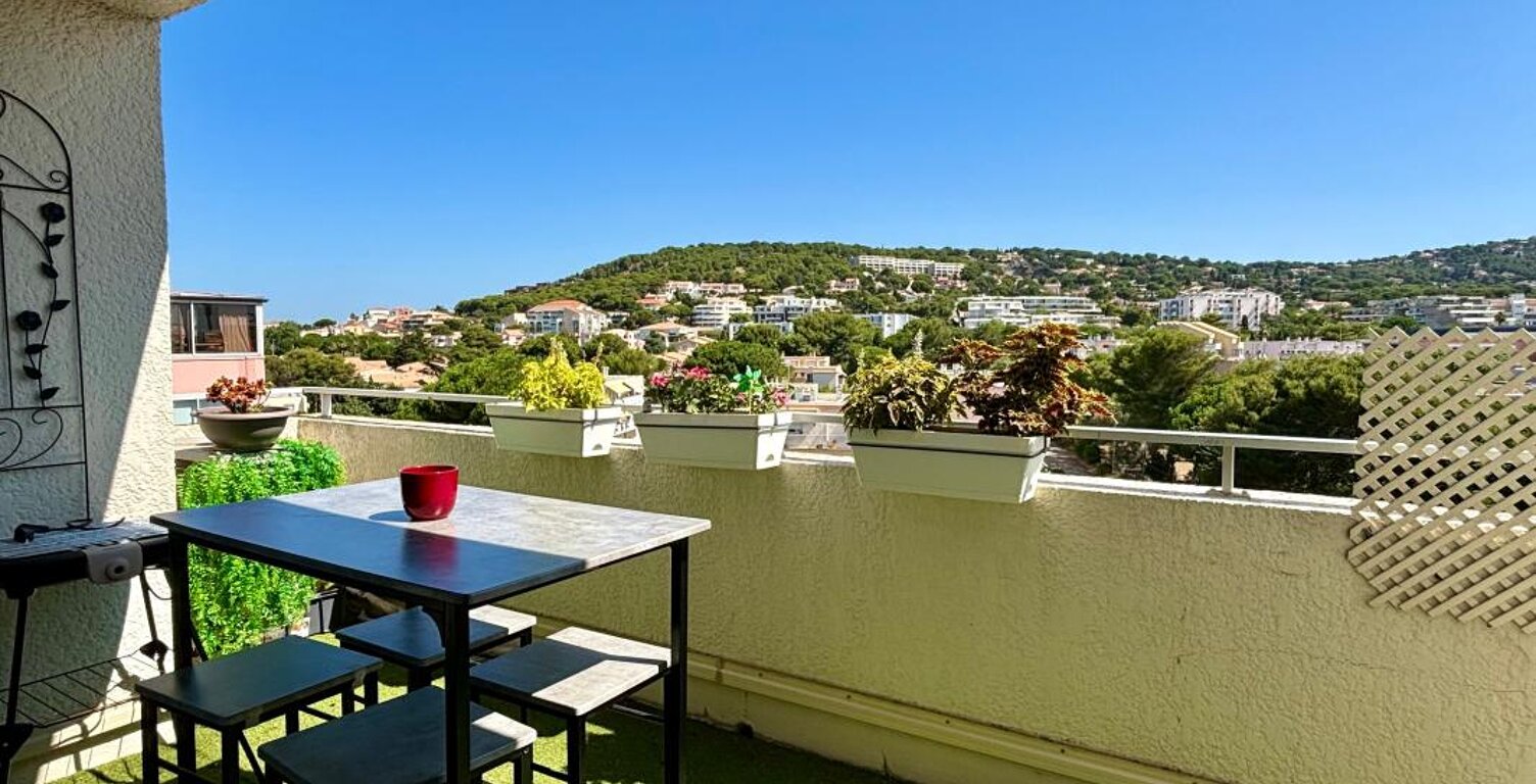 Superbe duplex à vendre avec TERRASSE, PARKING, CELLIER & VUE — photo 1
