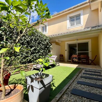 Appartement 3 pièces 328600 €