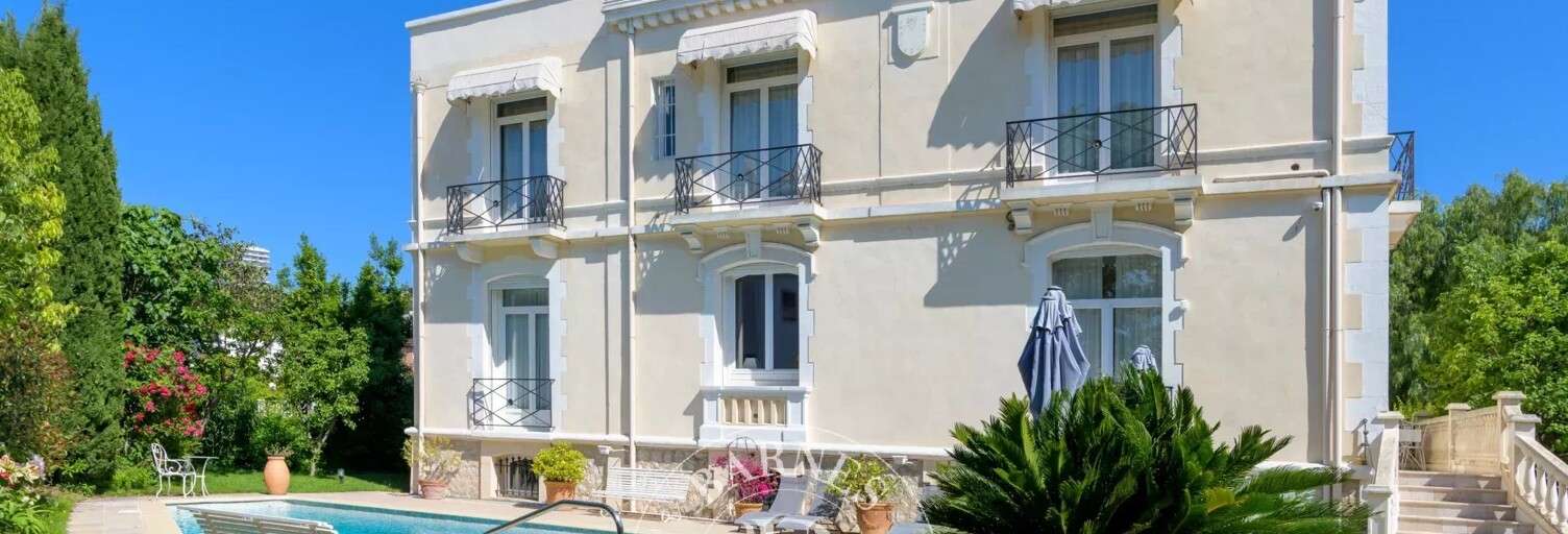 Maison 9 Pièces 500 m² à vendre à Marseille 8 (13008)