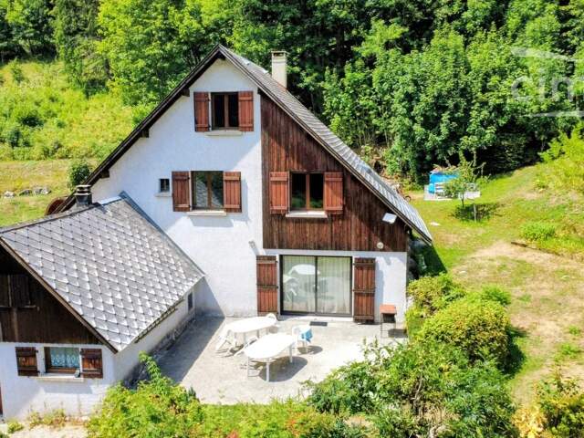Maison 4 chambres avec magnifique vue dégagée montagne — photo du bien
