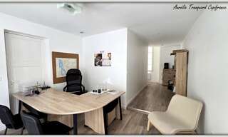 Immeuble  200 m² à vendre à Saint-Jean-d'Angély (17400)