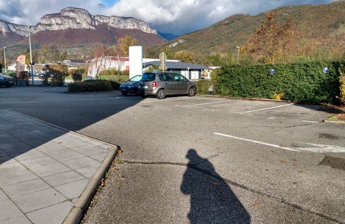 Dpt Savoie (73), à vendre CHALLES LES EAUX Ateliers et Bureaux — photo 4