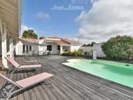 Demeure d’exception de 250 m² avec piscine, tennis et parc arboré à Saint-Sylvestre-sur-Lot(47) — photo 4