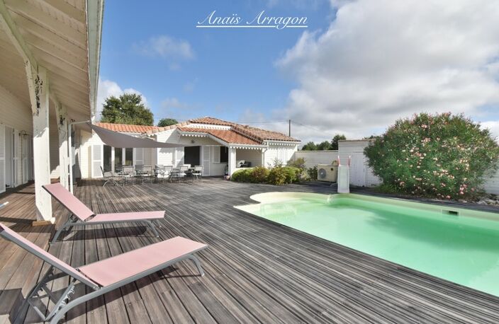 Demeure d’exception de 250 m² avec piscine, tennis et parc arboré à Saint-Sylvestre-sur-Lot(47) — photo 4