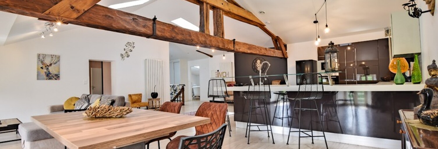 Immeuble  300 m² à vendre à Saint-Savinien (17350)