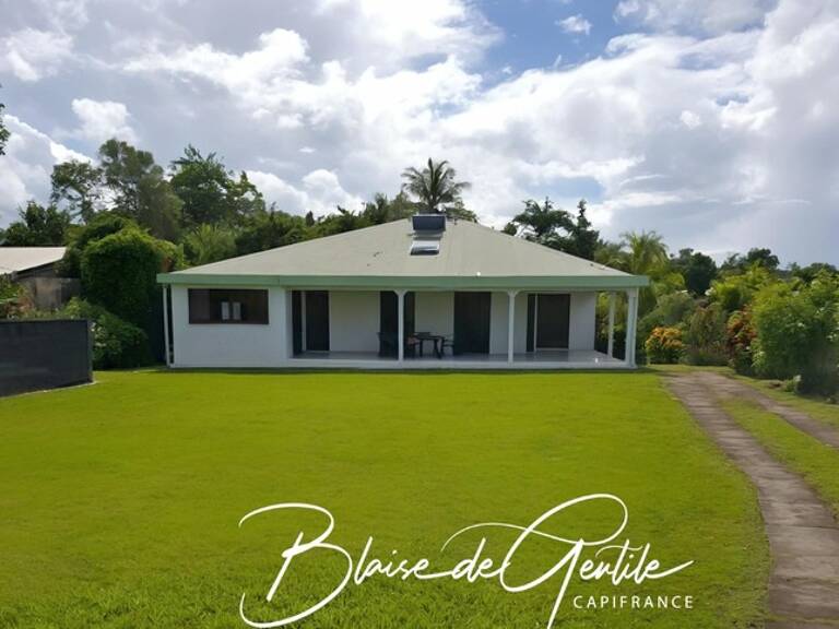 Maison à vendre 10 pièces BAIE MAHAULT (971) — photo 1