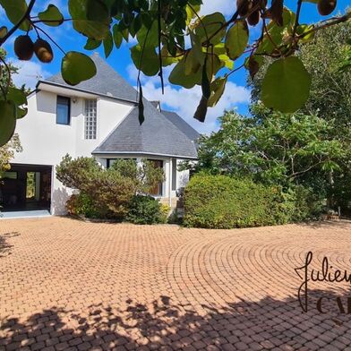 Maison 7 pièces 916700 €