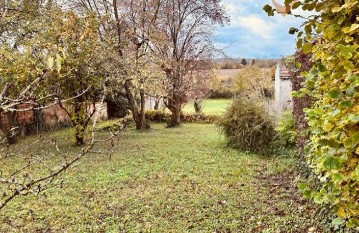 EZANVILLE - Terrain à bâtir non viabilisé de 864m2 — photo 2