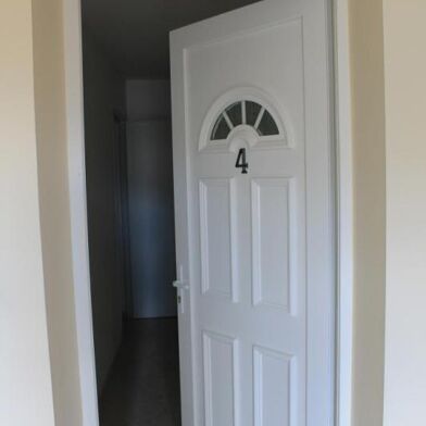 Appartement 3 pièces 725 €