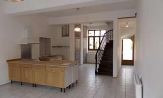 Maison 5 Pièces 120 m² à louer à Villefranche-d'Allier (03430)