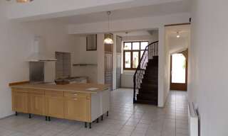 Maison 5 Pièces 120 m² à louer à Villefranche-d'Allier (03430)