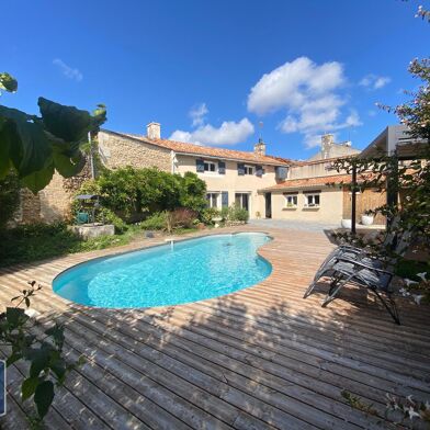 Maison 5 pièces 374000 €