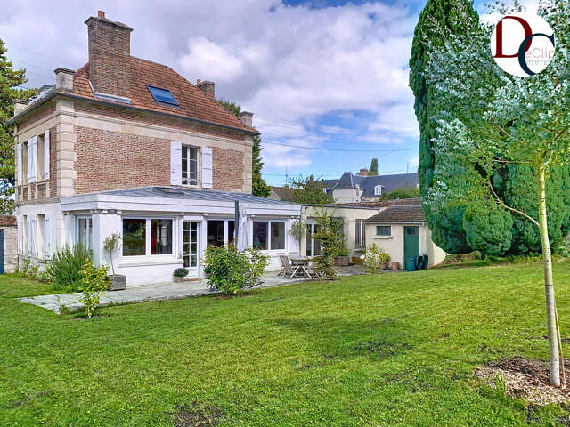 Maison ancienne en bordure de forêt d'Halatte  à 15mn de Sen — photo du bien