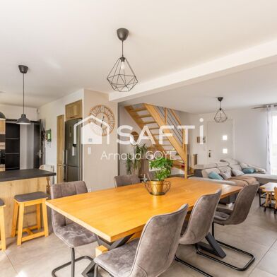 Maison 5 pièces 239200 €