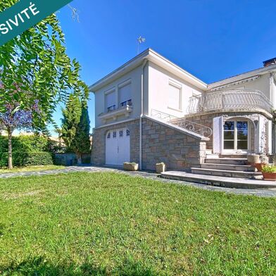 Maison 8 pièces 250000 €