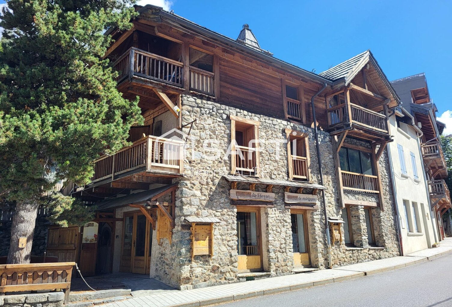 Maison 211 m2 avec local commercial — photo 1