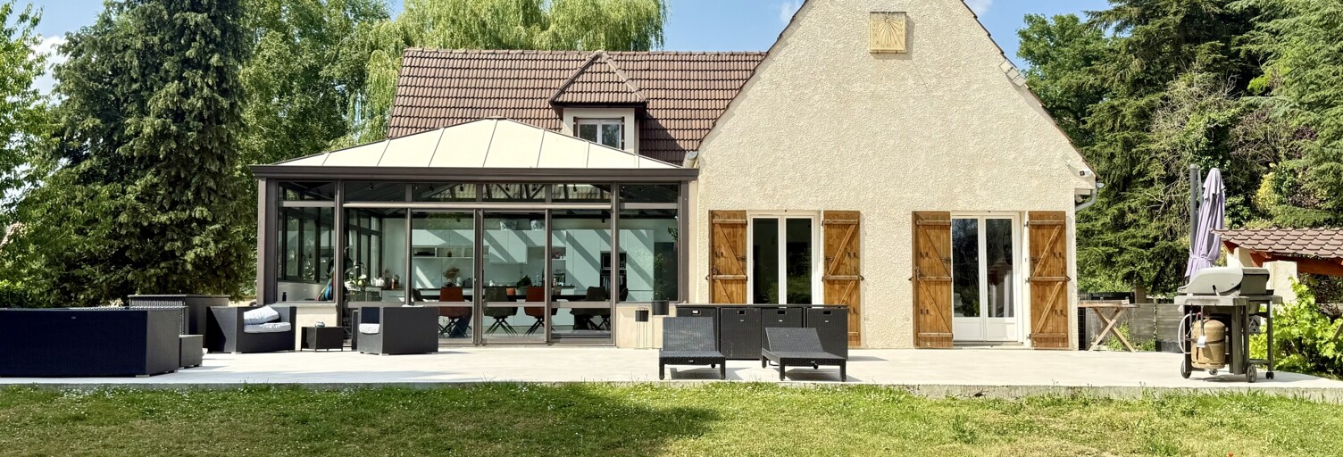 Maison 9 Pièces 221 m² à vendre à Avrainville (91630)