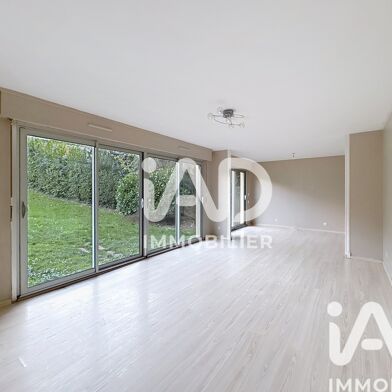 Appartement 4 pièces 142900 €