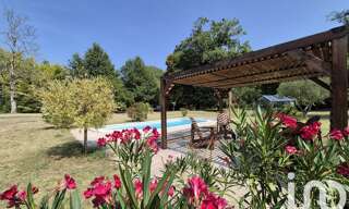 Maison 5 Pièces 185 m² à vendre à Scorbé-Clairvaux (86140)