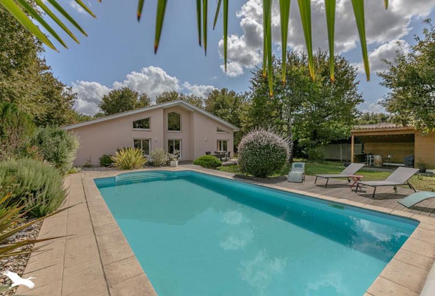 Villa de 7 pièces principales — photo 1