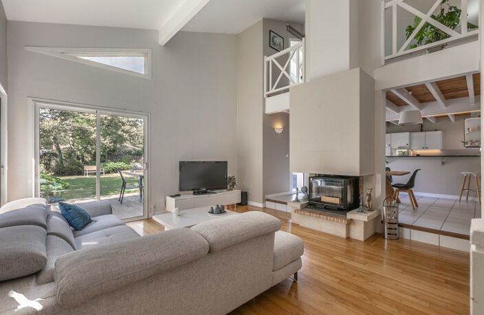 Villa de 7 pièces principales — photo 2