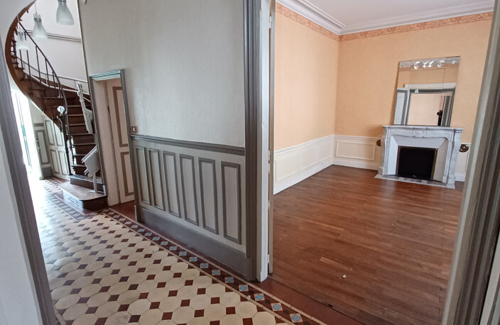 Maison de caractère de 1829, 8 pièces, centre historique de — photo 2