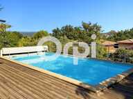 Villa en bois avec piscine — photo 4