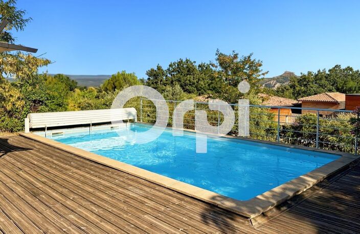 Villa en bois avec piscine — photo 4