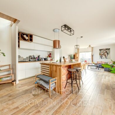 Maison 6 pièces 780000 €