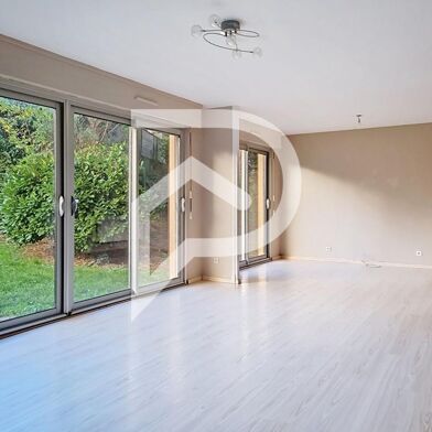 Appartement 4 pièces 143000 €