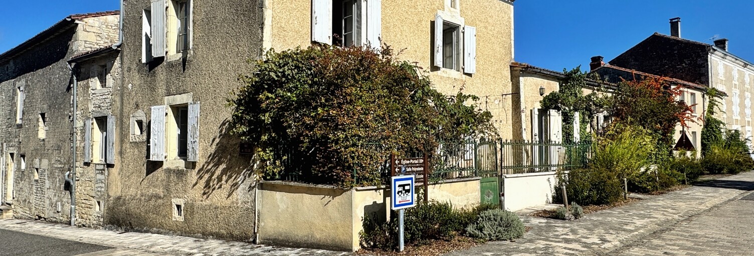 Maison 7 Pièces 184 m² à vendre à Villognon (16230)