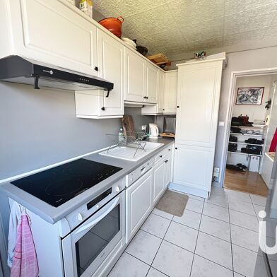 Appartement 4 pièces 140000 €