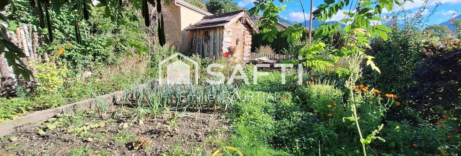 Appartement 3 Pièces 82 m² à vendre à Saint-Martin-de-Queyrières (05120)