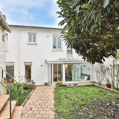 Maison 5 pièces 736725 €